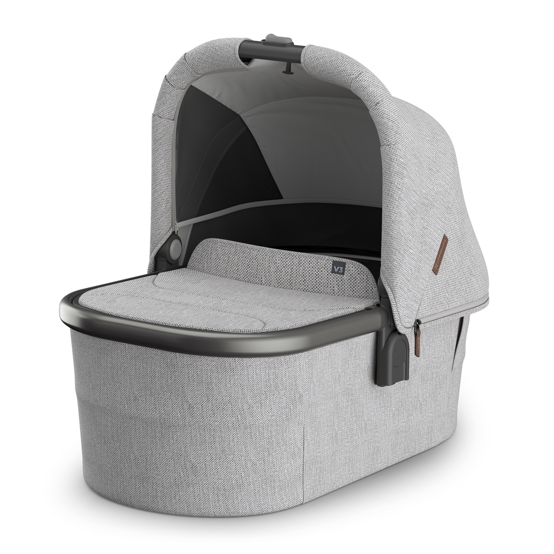 UPPAbaby Bassinet V3 - Beau - 0903-BAS-BEU_Hero 