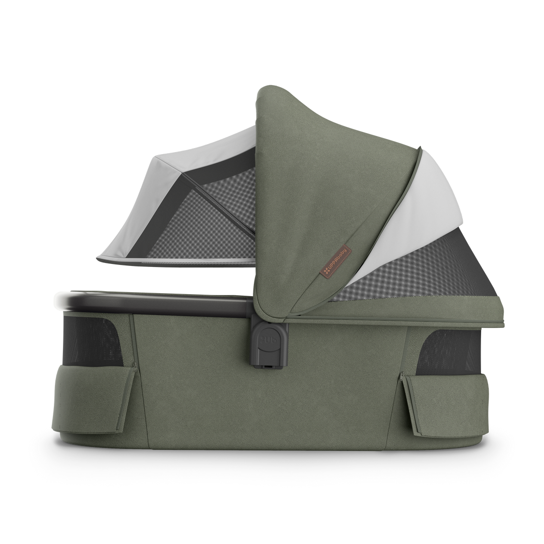 UPPAbaby Bassinet V3 — Evelyn — New, Torn Packaging — Evelyn