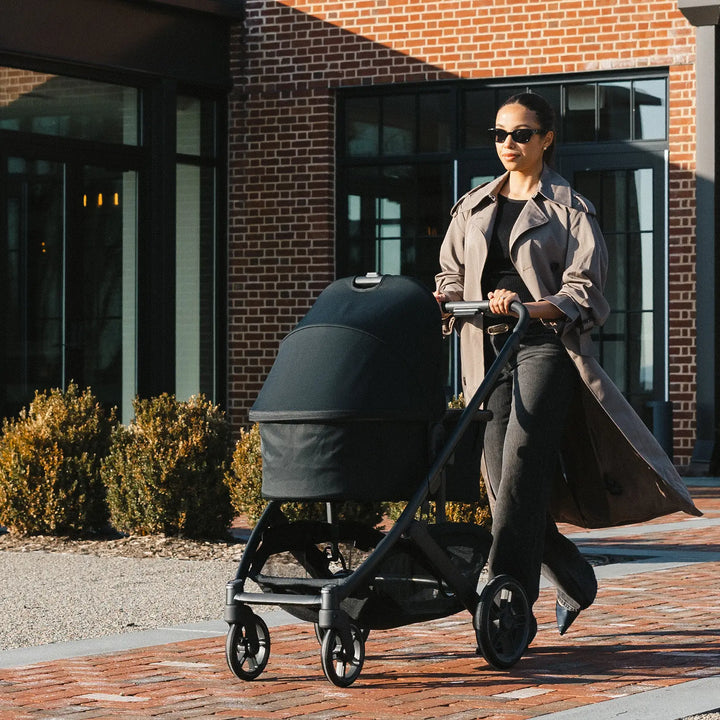 UPPAbaby Bassinet V3 in Owen — image 2