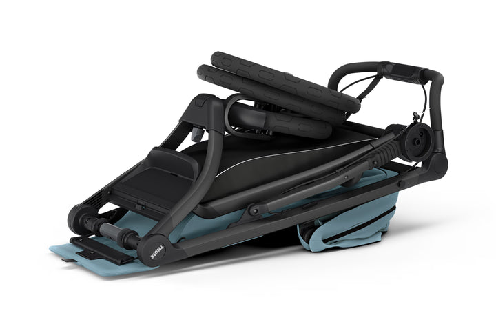 Thule Urban Glide 3 in Mid Blue on Black - compact one-hand fold
