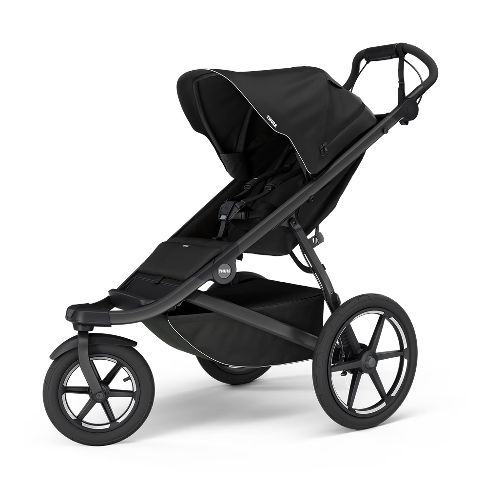 Thule Urban Glide 3 magnetic buckle stroller - Black on Black - front view