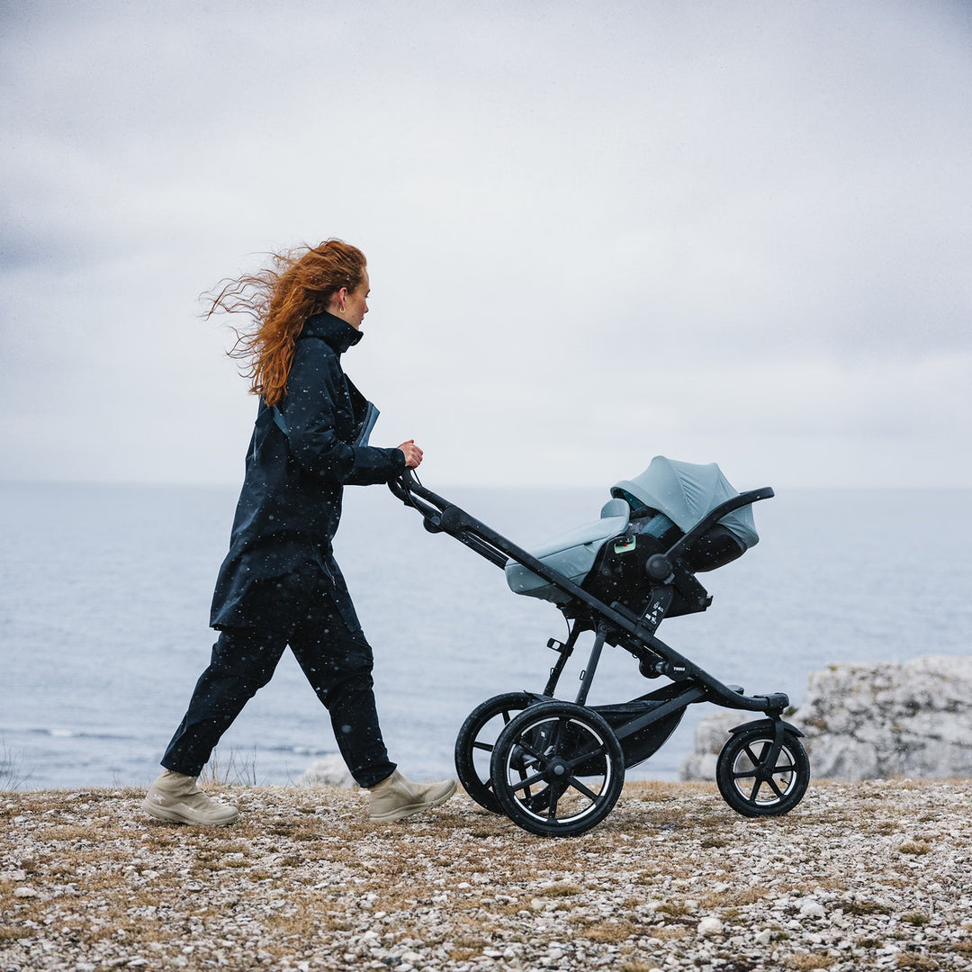 Thule Urban Glide 3 in Mid Blue on Black - coastal lifestyle