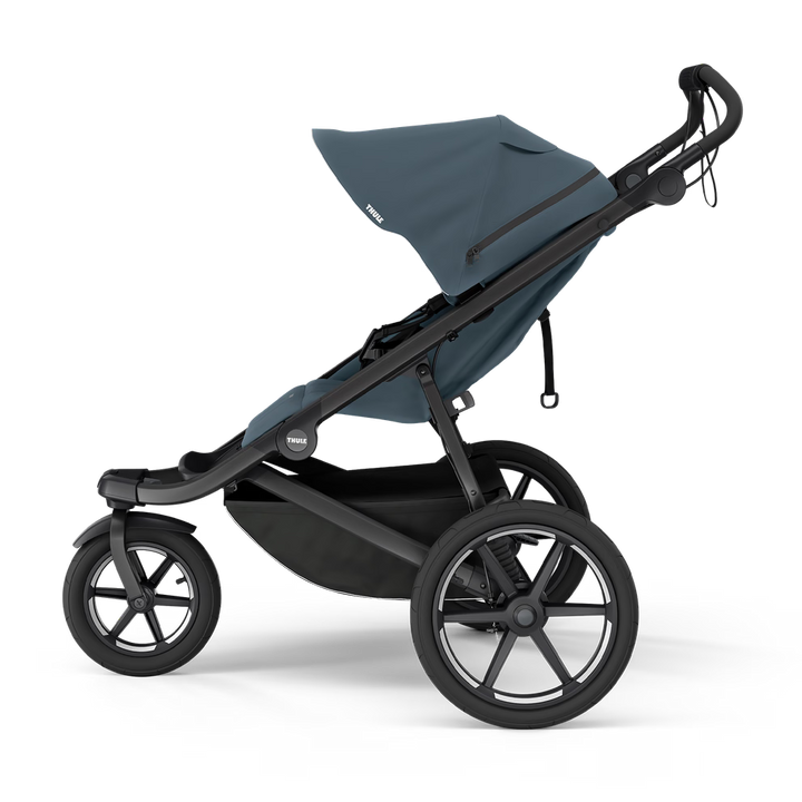 Thule Urban Glide 3 magnetic buckle stroller - Dark Slate on Black - side view