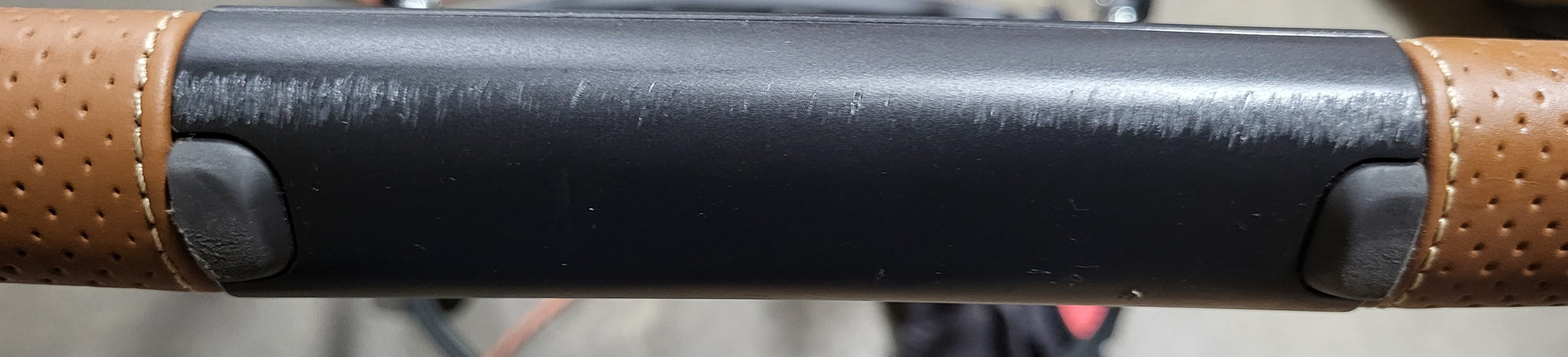 (Store Display) UPPAbaby Vista V2 Stroller- Greyson (Charcoal Melange/Carbon/Saddle Leather)