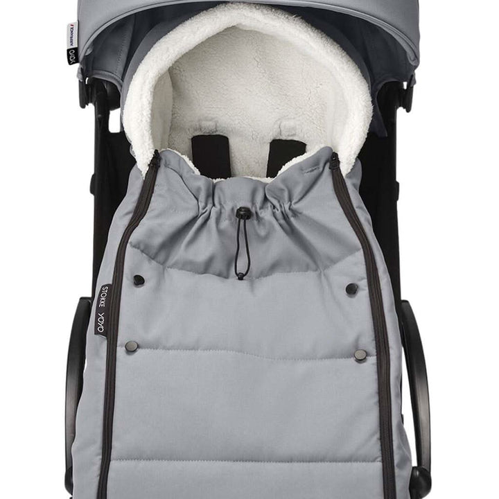 BABYZEN YOYO Footmuff in Grey - hood detail